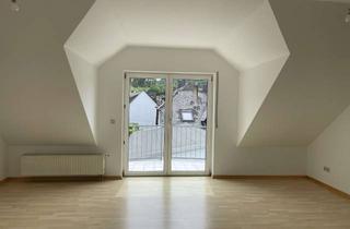 Wohnung mieten in Sinner Straße 1a, 35745 Herborn, Frisch renovierte 2-Zimmer DG-Wohnung mit Balkon und EBK