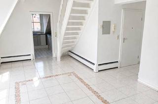 Wohnung mieten in Sülchenstr. 31, 72108 Rottenburg, Stilvolle, vollständig renovierte 3-Zimmer-Dachgeschosswohnung mit Empore in Rottenburg (Kernstadt)