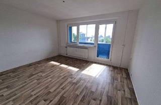 Wohnung mieten in Alfred-Haude-Straße, 17034 Datzeberg, Sonnige Aussichten inklusive – Renovierte Wohnung mit verglastem Balkon