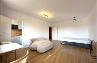 Wohnung mieten in 22043 Jenfeld, Saniert und möbliert mit Balkon und EBK: Exklusive 1-Zimmer-Wohnung mit geh. Innenausstattung