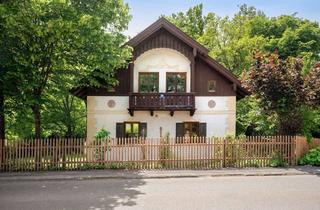 Haus kaufen in 82402 Seeshaupt, Denkmalgeschütztes Verwalterhaus. Großzügiges Grundstück in zweiter Seereihe.