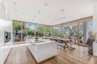 Villa kaufen in 65239 Hochheim, Architektenvilla in idyllischer Feldrandlage bei Frankfurt/Rhein-Main! Wohnen auf höchstem Niveau