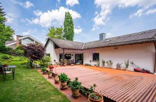 Einfamilienhaus kaufen in 93138 Lappersdorf, Charmantes Einfamilienhaus mit Pool, Teich und Weitblick!