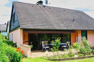 Einfamilienhaus kaufen in 65527 Niedernhausen, Gepflegtes Einfamilienhaus mit Doppelgarage auf sonnigem Grundstück