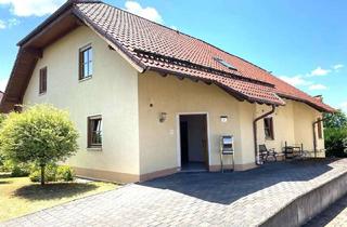 Einfamilienhaus kaufen in Johannes-Meyer-Weg, 33034 Brakel, Freistehendes Einfamilienhaus mit Einliegerwohnung und Garage in ruhiger Lage (Sackgasse) von Brakel