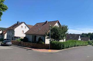 Einfamilienhaus kaufen in 34587 Felsberg, Flsbg.-Neuenbrunslar: Einfamilienhaus mit Garten und schönem Ausblick!