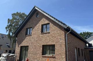 Haus mieten in Meinsweg 19, 23669 Timmendorfer Strand, Neubau-Doppelhaushälfte zur Miete in Timmendorfer Strand OT Niendorf. 250m bis zum Strand