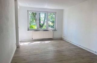 Wohnung mieten in Nebelflucht 12, 38226 Lebenstedt, Modernisierte 2-Zimmerwohnung mit Balkon in unmittelbarer Nähe des Salzgittersees!