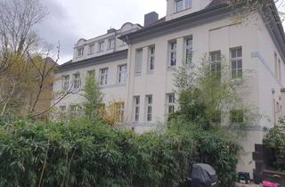 Wohnung mieten in Von-Steuben-Straße 15, 47803 Kempener Feld/Baakeshof, gepflegte Altbauwohnung im EG mit Garten