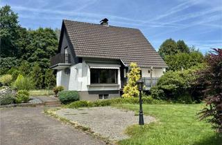 Einfamilienhaus kaufen in 53804 Much, Freistehendes Einfamilienhaus mit großem Grundstück und optionalem Baugrundstück in Much-Niederwahn