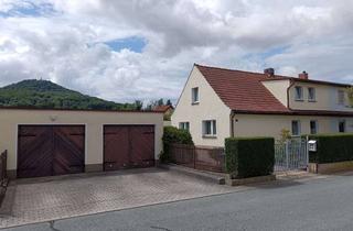Haus kaufen in 02827 Rauschwalde, Viel Platz an der Landeskrone: Sanierungsbedürftige DHH mit Einliegerwohnung & 1.000 m² Traumgarten!