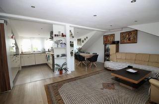Wohnung kaufen in 70565 Stuttgart, Moderne und hochwertige 4-Zimmer-Whg mit Balkon.