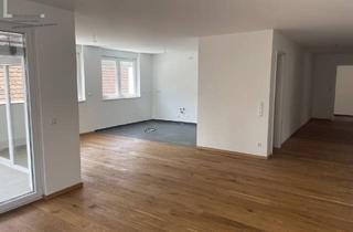 Wohnung kaufen in 79238 Ehrenkirchen, Stilvoll wohnen: Exklusive 3-Zimmer-Wohnung!