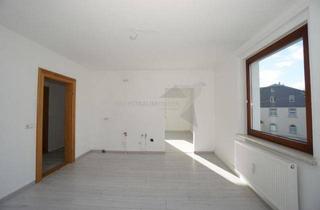 Wohnung mieten in Adorfer Hauptstraße 29, 09221 Neukirchen, Geräumige 2-Raum-Wohnung mit großer Wohnküche, Gartennutzung und PKW-Stellplatz