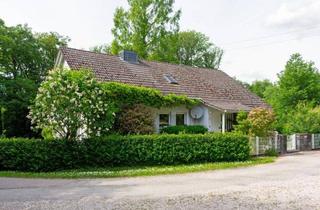 Haus kaufen in 54294 Trier, Trier-Feyen - Großzügiges freistehendes Wohnhaus in individueller Lage mit viel Grün