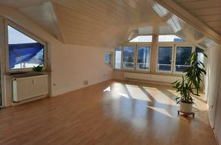 Wohnung kaufen in 69151 Neckargemünd, Gemütliche 3-ZKB- Dachgeschosswohnung mit Balkon + eigenem Gärtchen