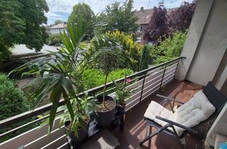 Wohnung kaufen in 46145 Sterkrade-Mitte, Altbaucharme trifft Moderne am Sterkrader Park: Sanierte 3,5 Raum Wohnung mit Balkon!