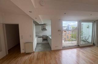 Wohnung kaufen in 10997 Kreuzberg, Stadtleben trifft Weitblick | Charmantes Dachgeschoss mit Terrasse in Top-Lage Kreuzberg