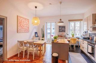 Wohnung kaufen in 86152 Innenstadt, Wohnen mit Charme & Stil! Dielenböden, Balkon, Wohnküche! Baudenkmal!