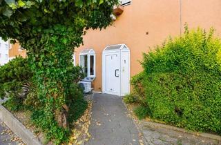 Wohnung kaufen in 58119 Hohenlimburg, Frisch renoviertes Single- Appartement im EG mit großem Balkon im Herzen von HA Hohenlimburg-Elsey