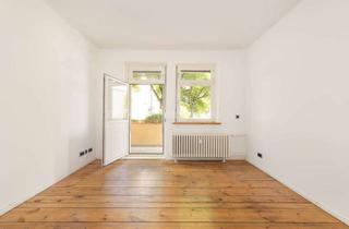Wohnung kaufen in 12105 Mariendorf, Klassische Altbauwohnung im Herzen von Mariendorf