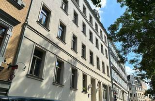Wohnung mieten in Scharrenstr., 06108 Halle, Schöne 2-Zimmerwohnung im Dachgeschoss mit Balkon und einem Badezimmer mit Duschwanne.