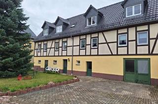 Wohnung mieten in Hauptstraße 42, 09634 Hirschfeld, Wohnen im Dreiseitenhof: 2-Zimmer-Wohnung mit Einbauküche, ruhige Wohnlage in Hirschfeld (Reinsberg)