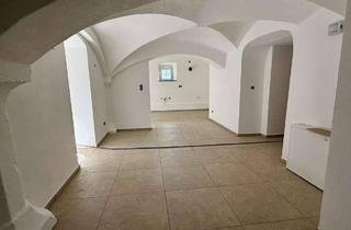 Wohnung mieten in 48653 Coesfeld, Wohnen mit Geschichte – Exklusive Wohnung im historischen Gewölbekeller der Loburg in Coesfeld