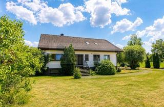 Haus kaufen in 78609 Tuningen, Viel Platz in Tuningen: Wohnhaus mit weitläufigem Grundstück, großer Südterrasse, sehr geräumiger Doppelgarage und zusätzlicher Nutzfläche