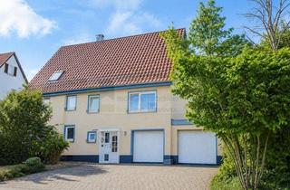Haus kaufen in 78609 Tuningen, Ein charmantes Wohnhaus voller Möglichkeiten: ideal für Familien, Anleger und mehrere Generationen in Tuningen mit großem Grundstück und Garagen !