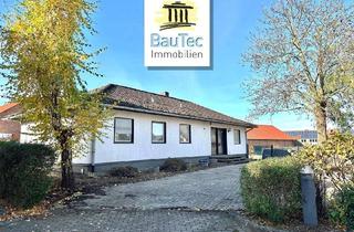 Haus kaufen in Rathausstraße 48a, 31180 Giesen, Winkelbungalow - großes Grundstück - Zentral in Giesen