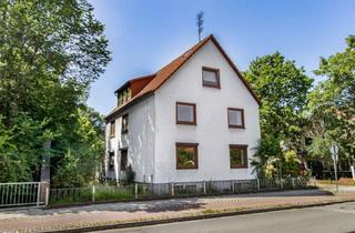 Haus kaufen in 28755 Fähr-Lobbendorf, Freies Dreifamilienhaus zur Eigennutzung oder Kapitalanlage in guter Lage von Bremen-Fähr-Lobbendorf