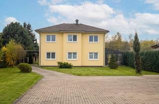 Einfamilienhaus kaufen in 04442 Zwenkau, Einfamilienhaus mit großem Grundstück, Wintergarten, Hot Tub und fünf Garagen in Zwenkau