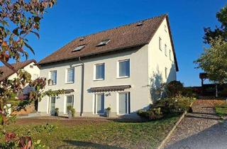 Haus kaufen in 90616 Neuhof, Zwei Wohneinheiten, ein Traumgrundstück – Wohnen mit Stil und Weite!