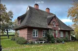 Haus mieten in 24360 Barkelsby, Charmantes Reetdachhaus in idyllischer Lage in Hohenstein