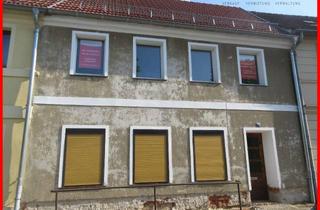 Anlageobjekt in 15926 Luckau, Fertigstellen & vermieten: Gemütliches Stadthaus in bester Lage - bereits entkernt & teilsaniert
