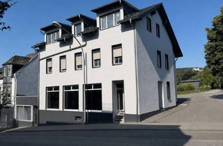 Anlageobjekt in 35781 Weilburg, Zentral gelegenes Wohn- und Geschäftshaus mit Gastronomie, 2 Wohnungen und 7 Stellplätzen