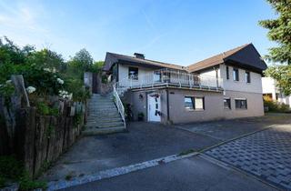Anlageobjekt in 79713 Bad Säckingen, Renovierungsbedürftiges Wohnhaus mit zwei Einliegerwohnungen in Bestlage Bad Säckingen