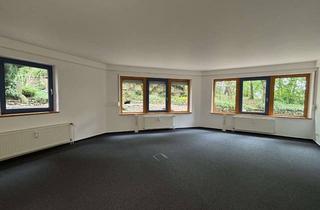 Büro zu mieten in Industriepark 17, 56291 Wiebelsheim, Ebenerdige Bürofläche mit Grünblick