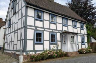 Haus kaufen in 37639 Bevern, Charmantes Fachwerkhaus mit Innenhof, Geräteschuppen und modernem Komfort in Bevern