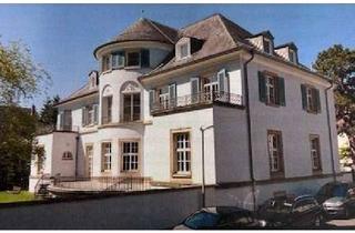 Wohnung mieten in 76137 Südweststadt, Stilvolle Altbauwohnung mit Parkett und modernem Bad