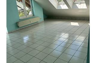 Wohnung mieten in Speyerer Straße, 67133 Maxdorf, Lichtdurchflutete Dachgeschoßwohnung mit Balkon und Stellplatz