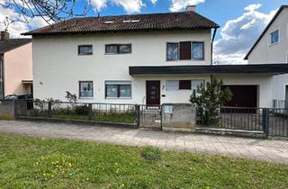Einfamilienhaus kaufen in 93059 Regensburg, Regensburg - Geräumiges Einfamilienhaus mit Einliegerwohnung und traumhaften G