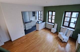 Wohnung kaufen in 86152 Augsburg, Augsburg - Haus im Haus! Große, denkmalgeschützte Altbauwohnung in der Augsburger Altstadt
