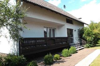 Haus kaufen in 36399 Freiensteinau, Freiensteinau - Freistehendes Ein- bis Zweifamilienhaus von privat ohne Makler