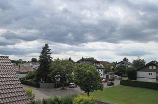 Wohnung kaufen in Mahlbergstraße, 76532 Sandweier, ***Ein paar Stufen zum Wohnglück***Großzügige Dach-Etage als Kapitalanlage oder zum Selbstbezug***
