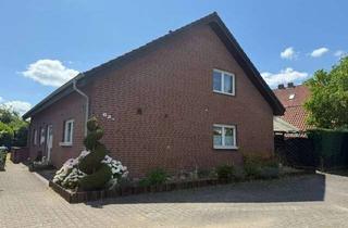 Wohnung kaufen in 33332 Gütersloh, Großz. aufgeteilte 2-Zi.-ETW gr. Südbalkon i.3-Fam.-Hs. ruh. Lage 33332 Gütersloh