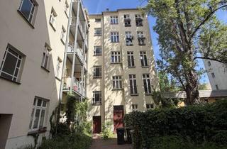 Wohnung kaufen in Zellestraße, 10247 Friedrichshain, Ungewöhnliche Wohnung mit 2 Balkonen