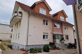 Wohnung mieten in Schloßstraße 25a, 67483 Edesheim, Dachgeschoßwohnung links 3 ZKB mit großem Balkon frei ab 01.10.2026 Blick in die Weinberge