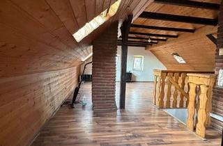Wohnung mieten in Hartmannstraße 63, 45884 Rotthausen, Helle Dachgeschosswohnung mit modernem Tageslichtbad in Gelsenkirchen-Rotthausen
